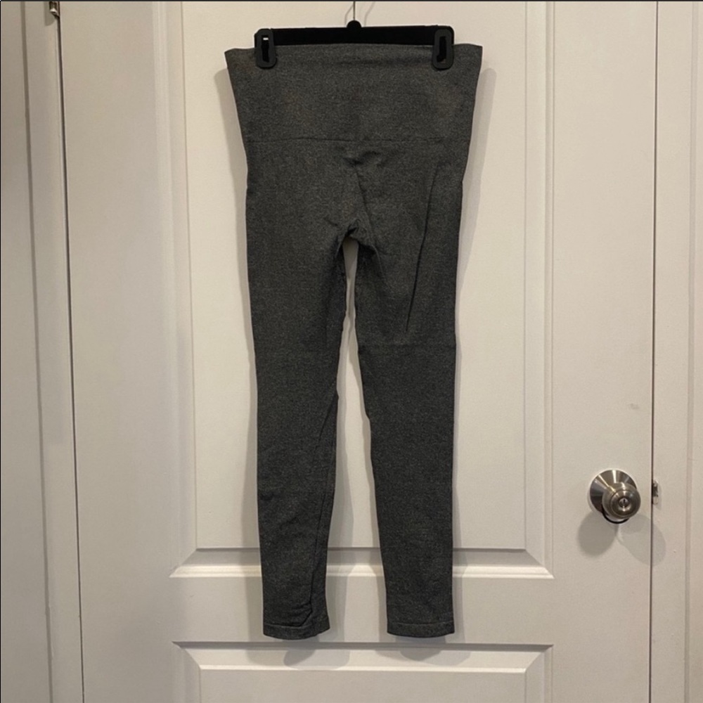 Spanx Seamless Leggings - Picture 4 of 4